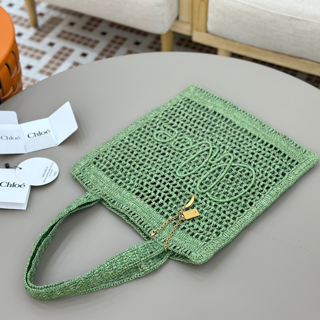CLÉ Summer Banana Bag Made Of Raffia