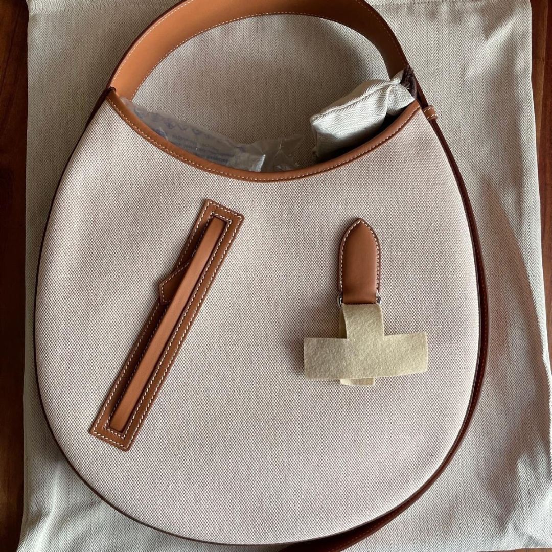 Small Saddle Bag Made Of Fabric And Leather From HMÈ