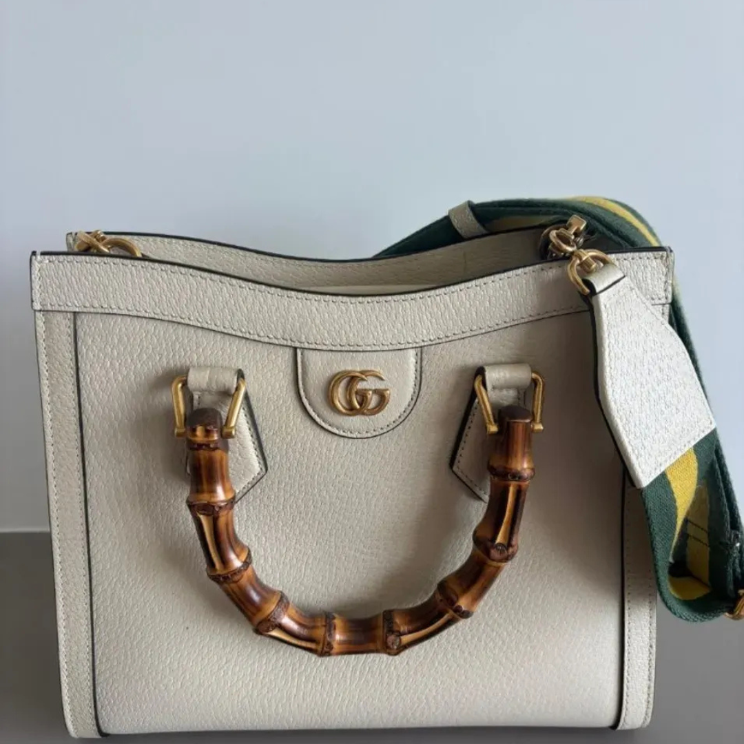Tote Bag in Taupe Grained Leather with Bamboo Handles, image 6