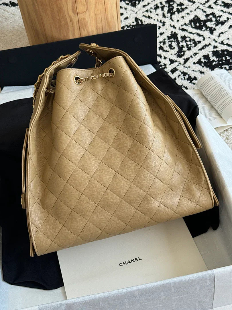 Large Soft Hobo Bag in Beige Quilted Leather with Chain Straps, image 3