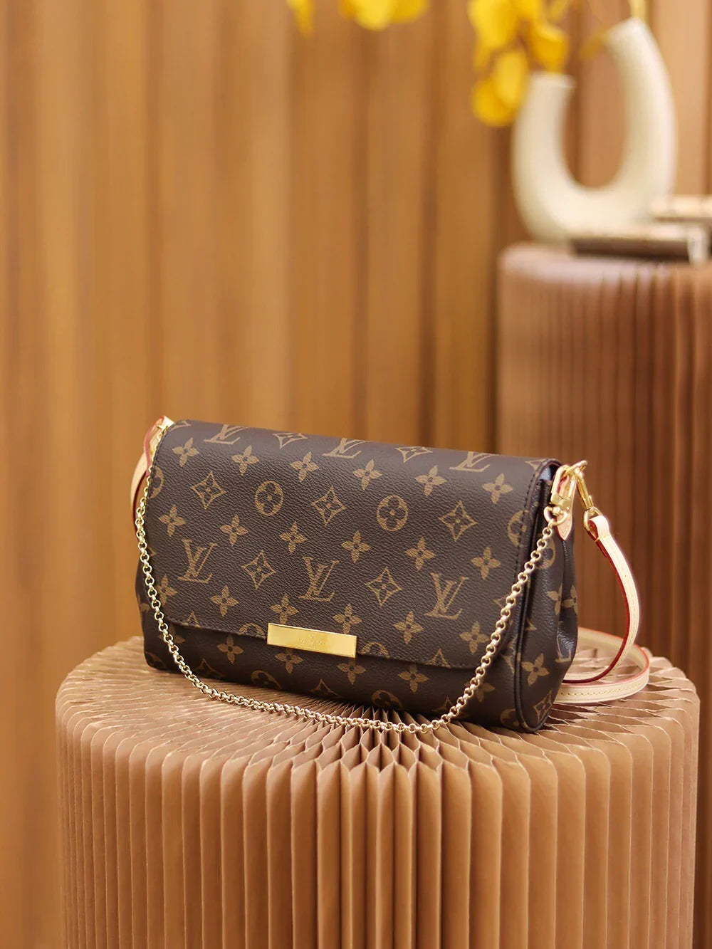Curved Flap Crossbody in Brown Printed Canvas with Gold Chain, image 3