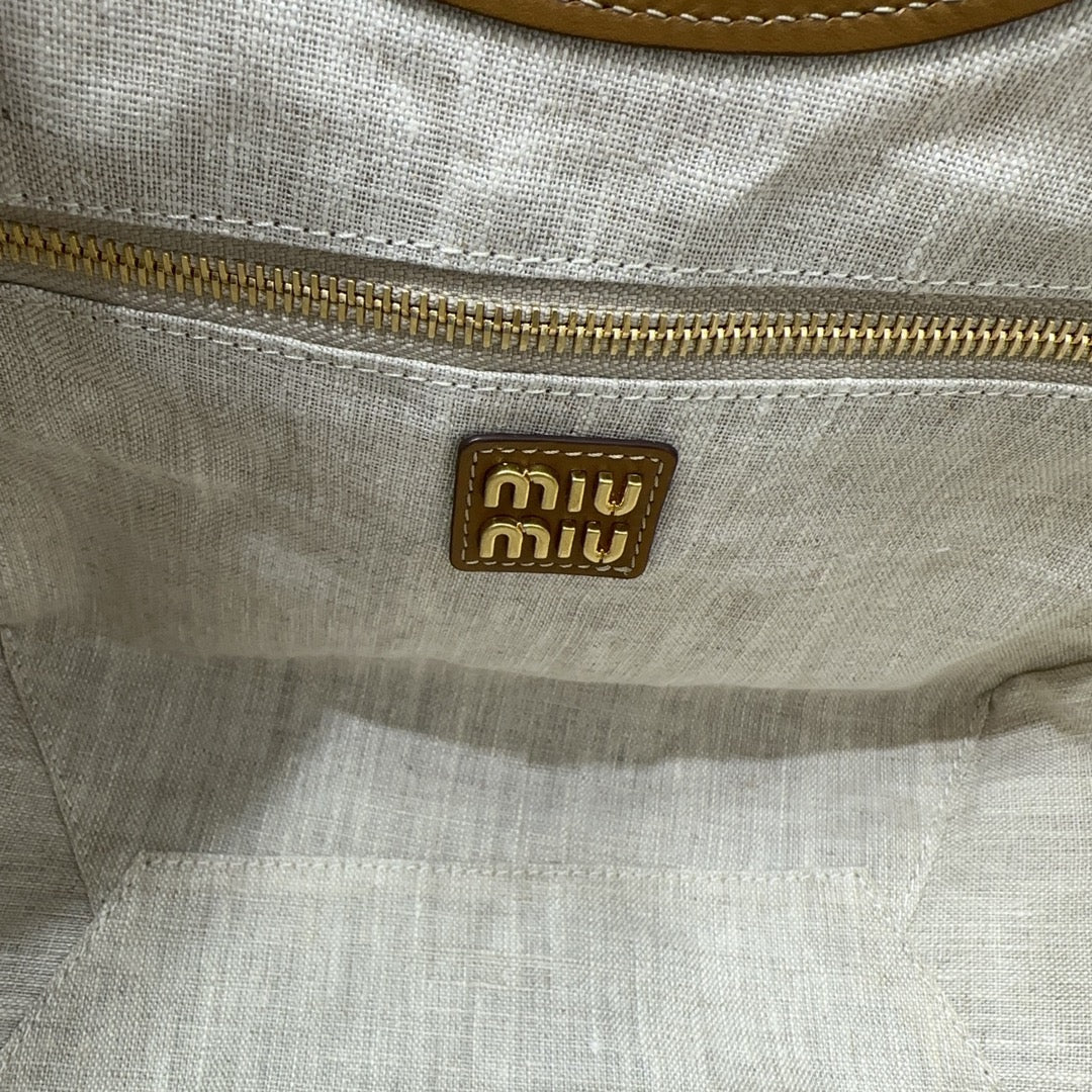 Bucket Tote Bag in Tan Smooth Leather with Round Handles, image 8