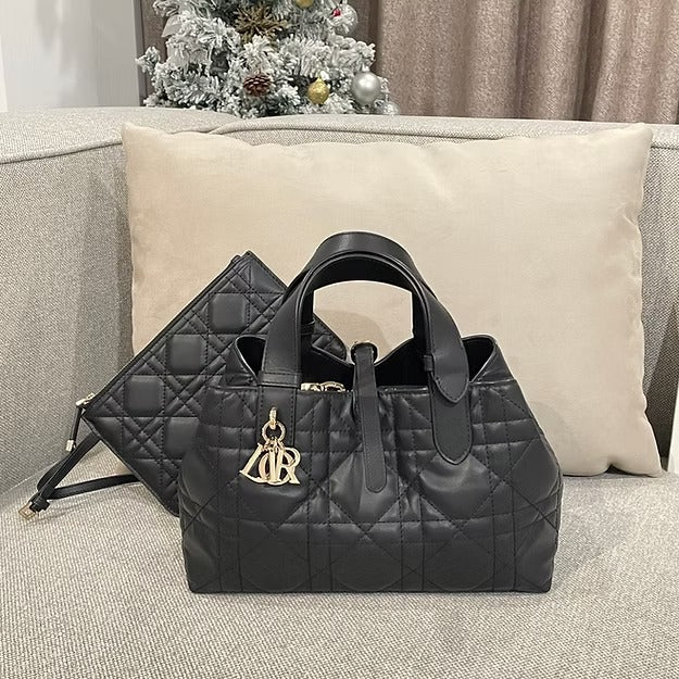 Tote Bag in Black Quilted Leather with Long Handles, image 8
