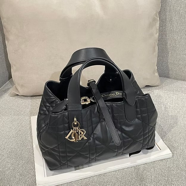 Tote Bag in Black Quilted Leather with Long Handles, image 9