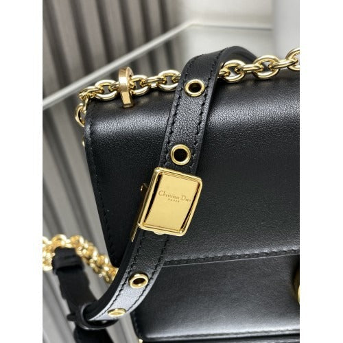 DR 30 Montaigne East-west Bag With Chain