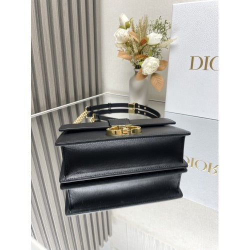 DR 30 Montaigne East-west Bag With Chain