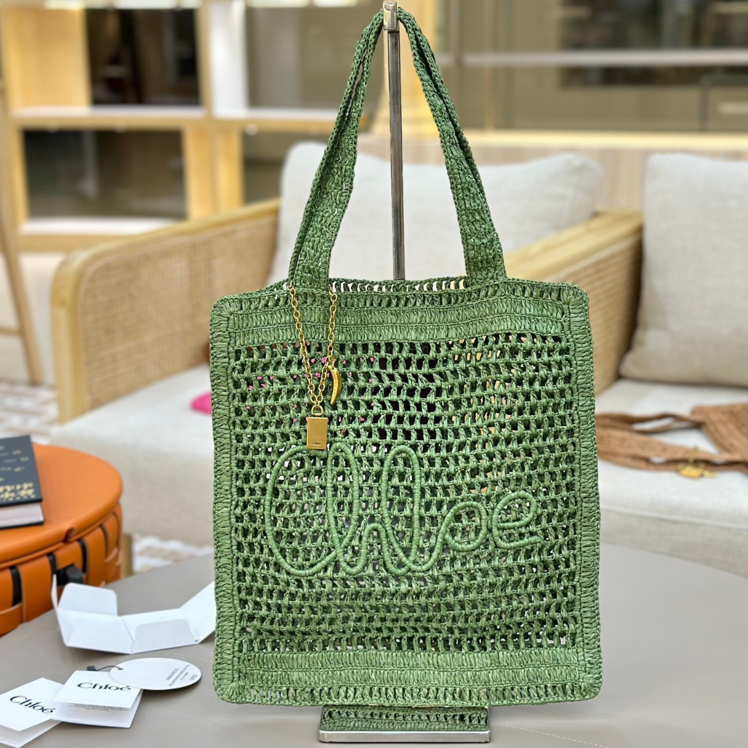 CLÉ Summer Banana Bag Made Of Raffia