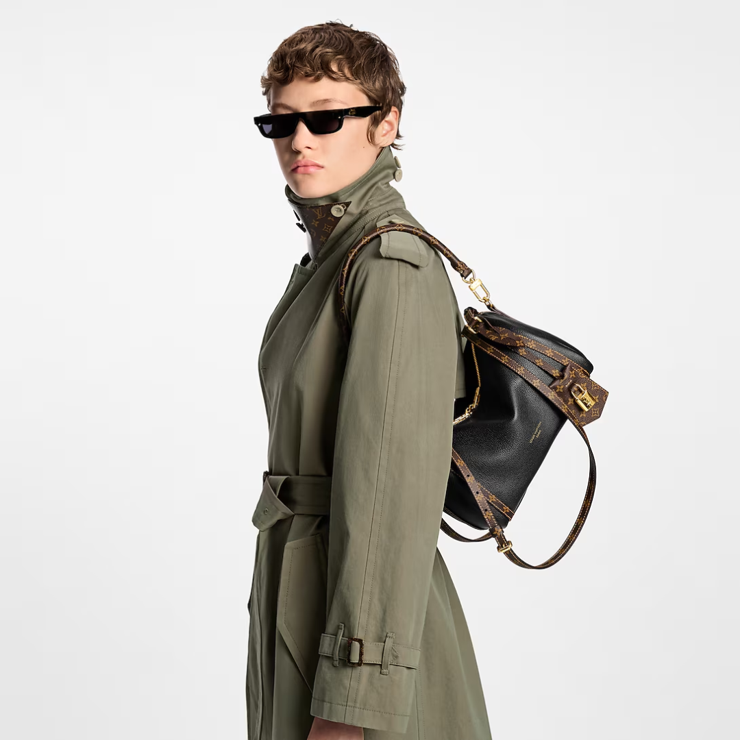 Shoulder Bag in Grained Leather with Printed Canvas Straps, image 3