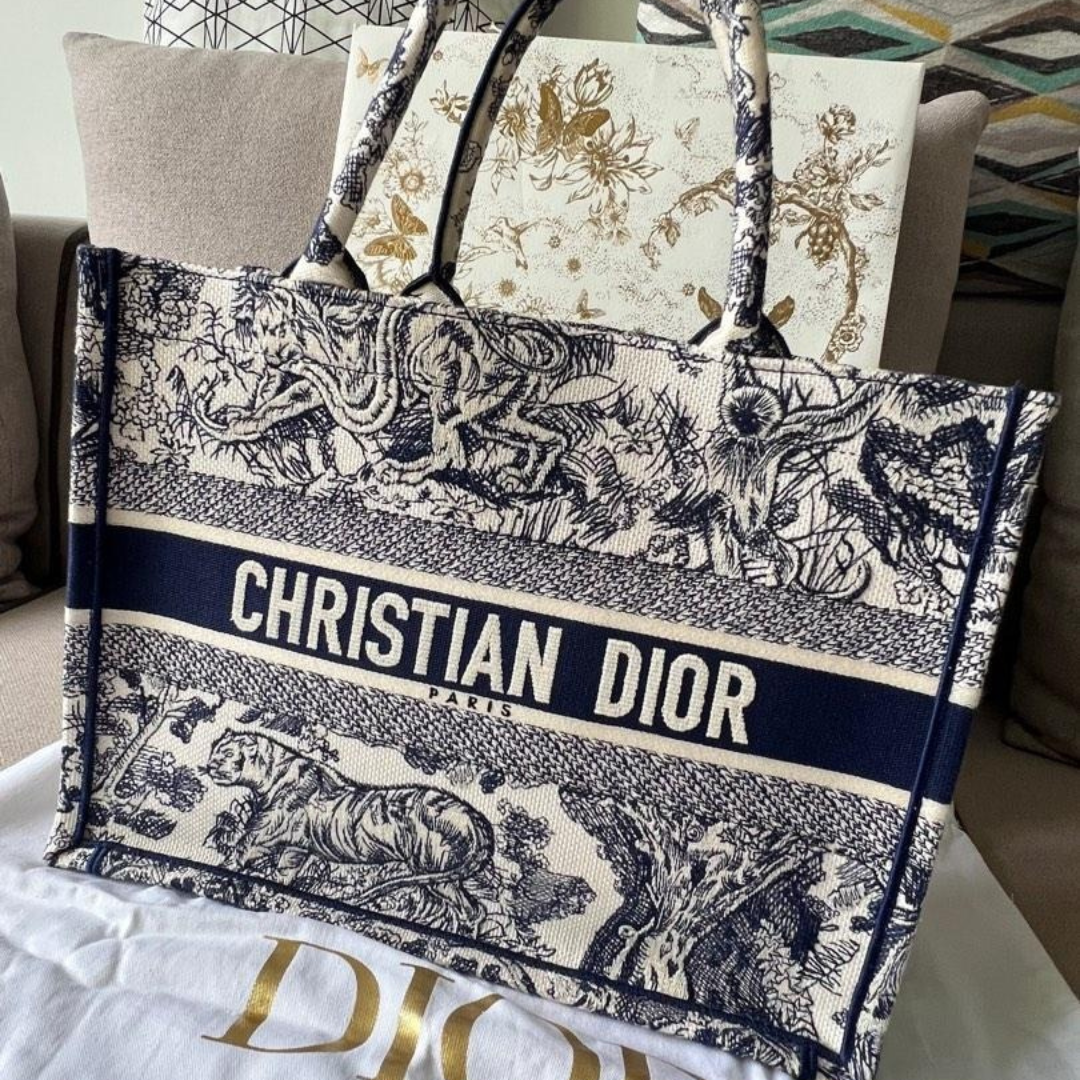 Large Tote Bag in Navy and Cream Embroidered Canvas, image 3