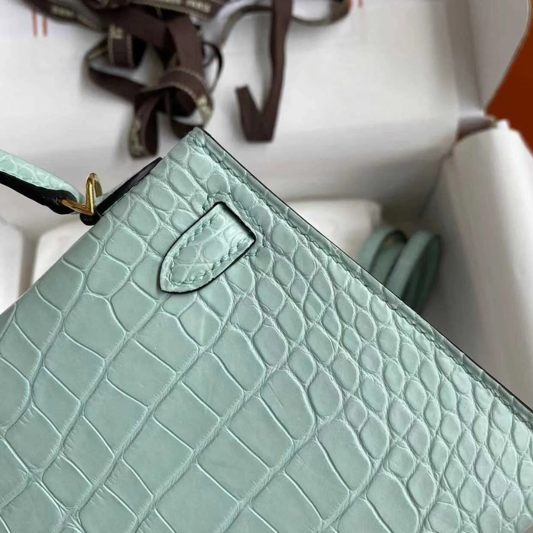 HMÈ Kelly 28 – Matte Alligator Leather Vert D’eau (reversed Stitches)