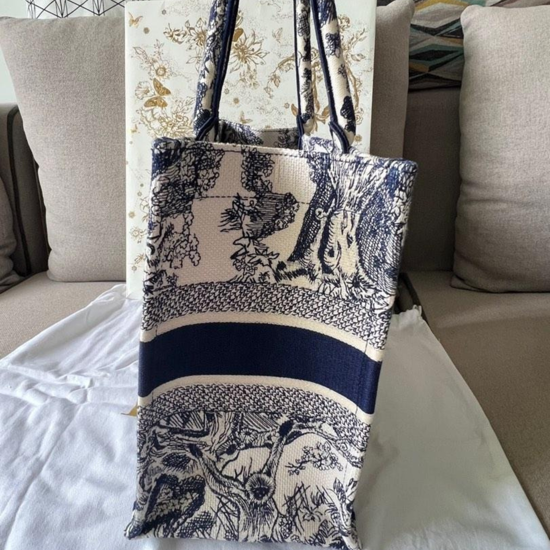 Large Tote Bag in Navy and Cream Embroidered Canvas, image 8