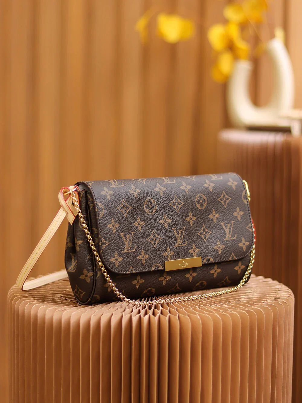 Curved Flap Crossbody in Brown Printed Canvas with Gold Chain, image 4