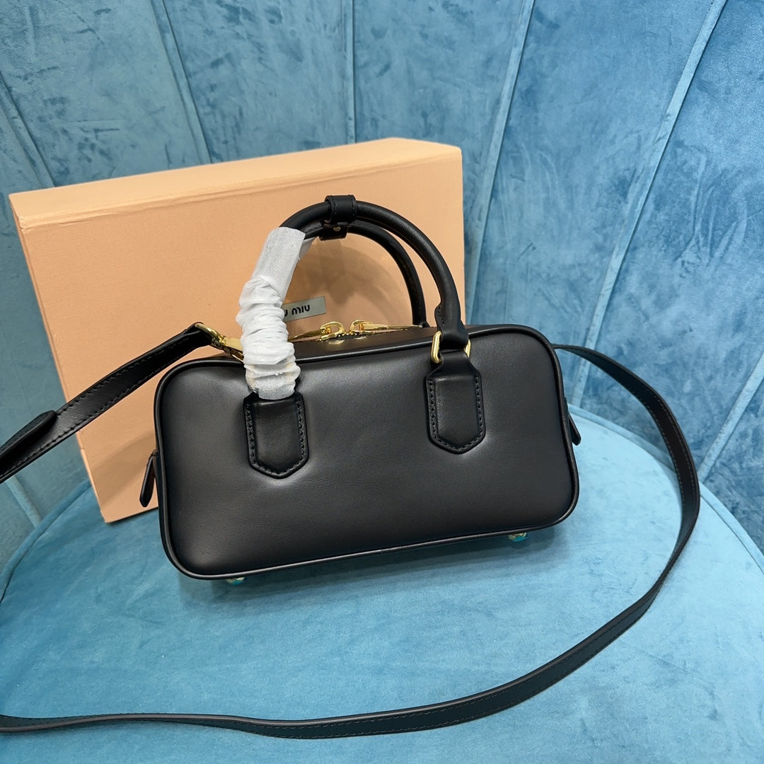 VICTORIA™ Elegance Hobo Bag