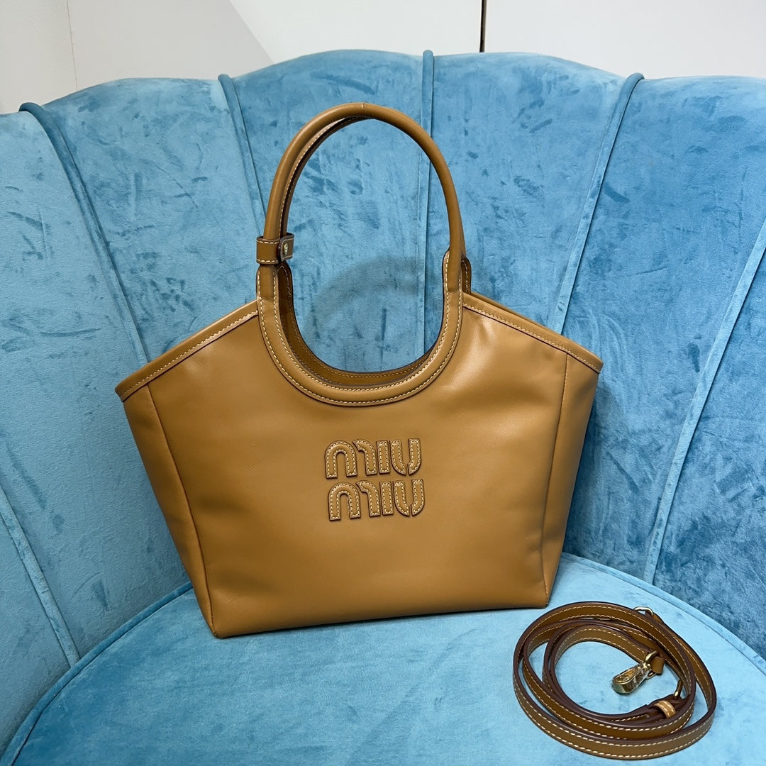 VALORA™ Classic Tote Brown