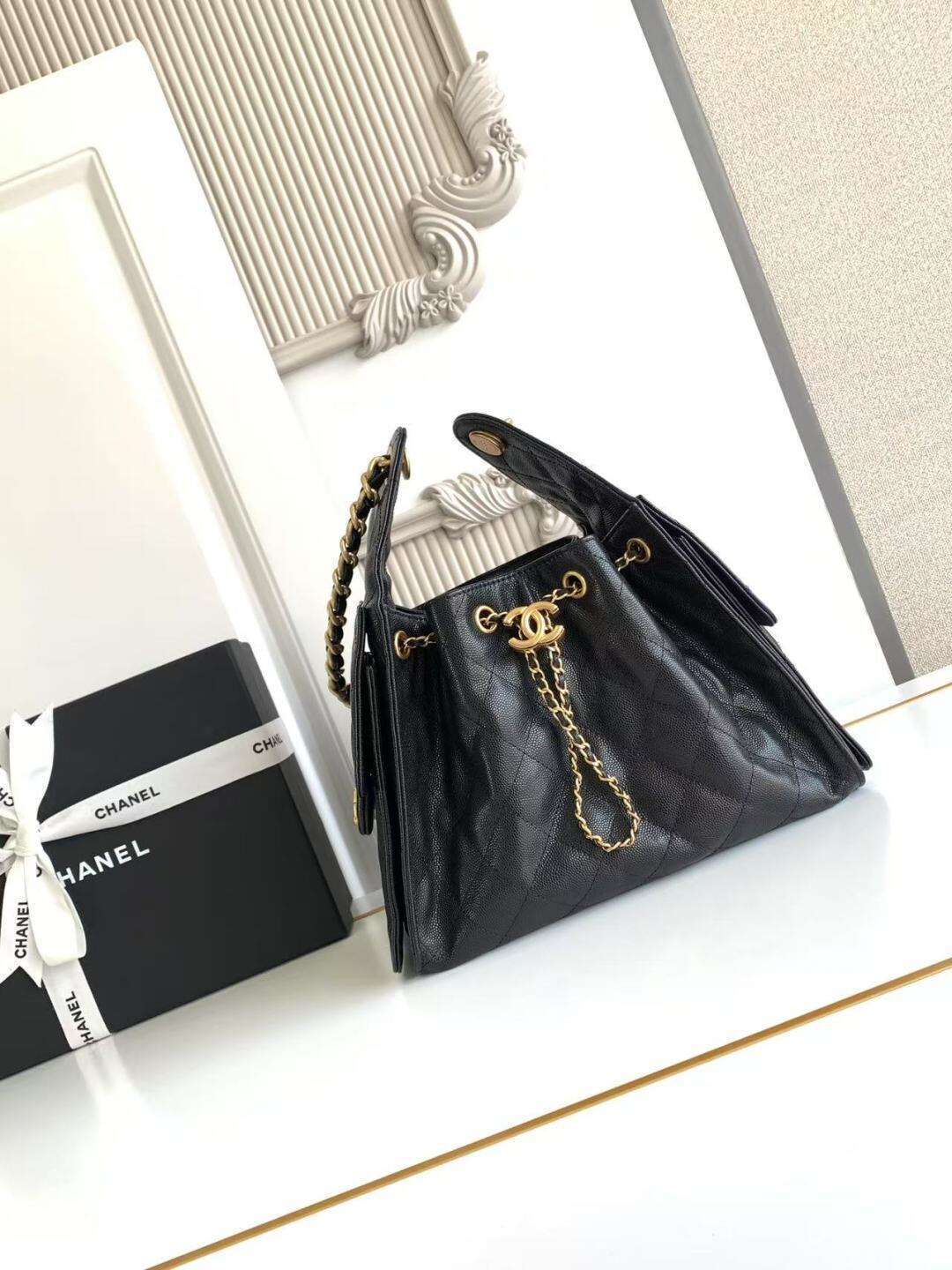 CHNL 25 Small Black Hobo