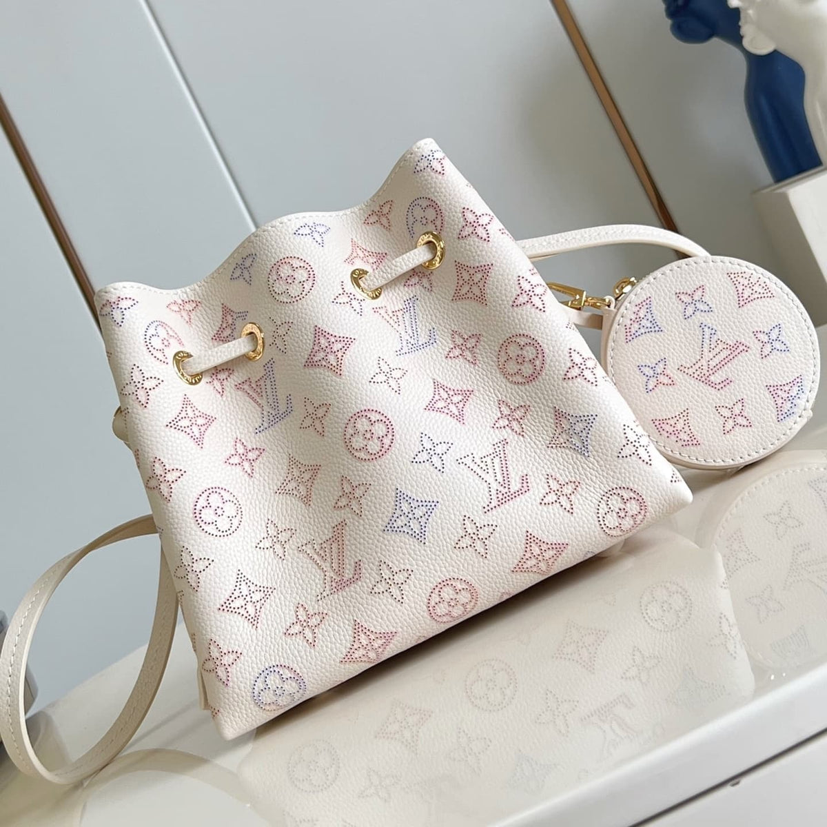 Bucket Bag in Cream Printed Leather with Chain and Round Pouch, image 4