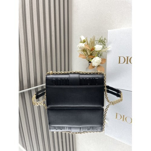 DR 30 Montaigne East-west Bag With Chain